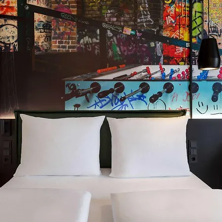 Vienna House Easy By Wyndham Potsdamer Platz 4*