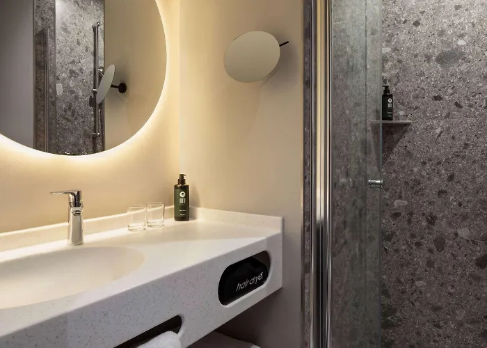 Hotel Vienna House Easy By Wyndham Potsdamer Platz 4*