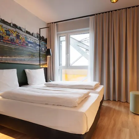 Vienna House Easy By Wyndham Potsdamer Platz 4*